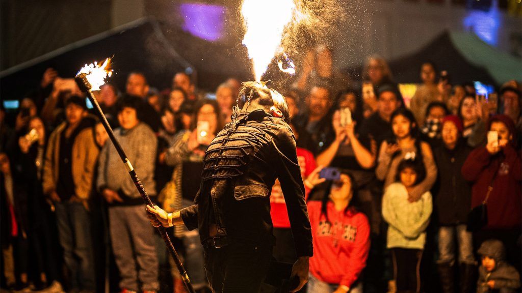 Street entertainers