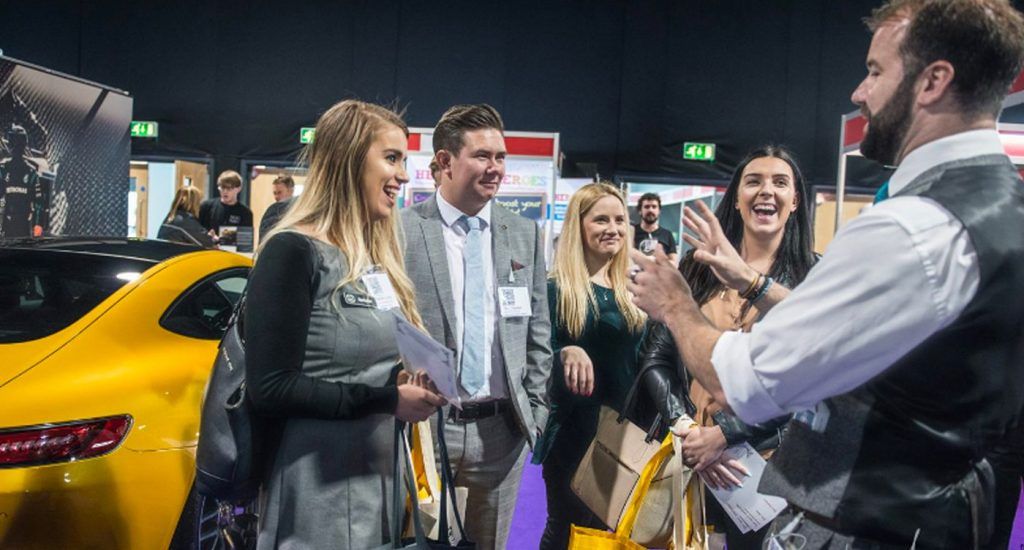 Tradeshow Magician - Matthew J Magic